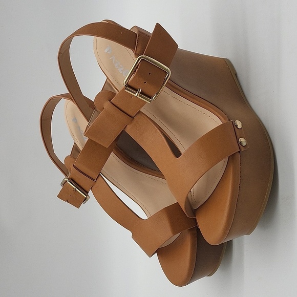 853- Vegan Pazzle Platform Sandals Size 8 NWT - Picture 2 of 12